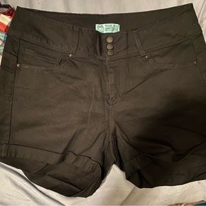 3 PAIRS OF 1XL SHORTS. ONLY WORN ONCE